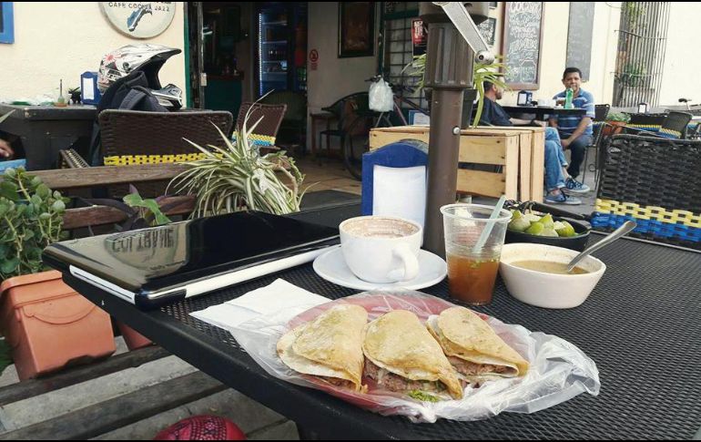 En Coltrane convergen buena comida, estilo y jazz en vivo. FACEBOOK COLTRANE