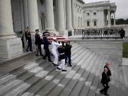 Los ex mandatarios resaltarán el llamado del héroe de guerra devenido a político a unir una sociedad dividida, en una ceremonia con la notoria ausencia del actual presidente de EU, Donald Trump. AFP / W. McNamee
