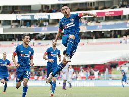 Elías Hernández marcó el segundo del Cruz Azul para llegar a cuatro en su cuenta personal este torneo. MEXSPORT