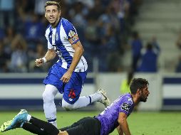 Herrera inició el partido como titular y capitán del Porto. EFE/M. F. Araujo
