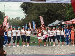 El jalisciense José Luis Santana alza los brazos en señal de triunfo tras cruzar la línea de meta en primer lugar. EL INFORMADOR. G. Gallo