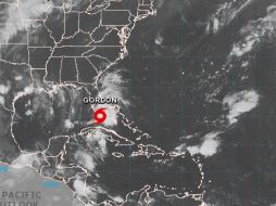 El vórtice de la tormenta estaba a 30 kilómetros al oeste de Cayo Largo. ESPECIAL / nhc.noaa.gov