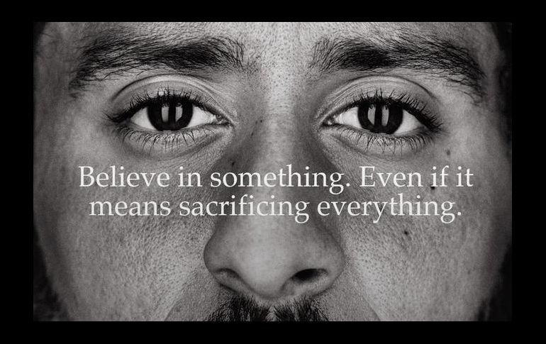 Nike publicó una postal con el rostro de Kaepernick con el texto 