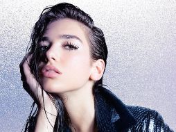 Dua Lipa comparte dos imágenes que podrían ser alusión a la portada de su nueva producción. TWITTER / @DUALIPA