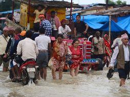 El aumento de los casos de leptospirosis se produjo tras las lluvias monzónicas que dejaron más de 400 muertos. AFP / ARCHIVO