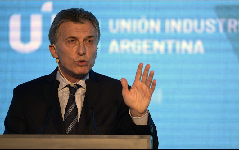 Macri ofreció un discurso por segundo día consecutivo después de haber modificado por completo la estructura de su gobierno al eliminar siete ministerios y reducirlos a secretarías, lo que ya reforzó las crecientes protestas sociales. AFP / J. Mabromata