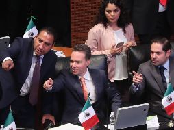 Velasco Coello rechazó que haya solicitado el apoyo del presidente electo para que Morena cambiara su voto. SUN / L. Godínez