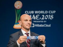 Esteban Cambiasso, mundialista con Argentina, fue la figura presente en el sorteo del Mundial de Clubes celebrado ayer en Suiza. EFE / F. Lanza