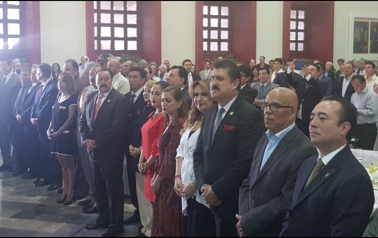 Luego de la toma de protesta, Michel Velasco lamenta los acontecimientos del pasado lunes en que seis elementos de las Comisarías de Zapopan y Guadalajara. ESPECIAL / Red de Asociaciones Civiles