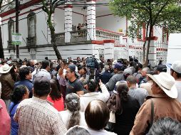 El hombre acusa que las autoridades lo tienen dando 