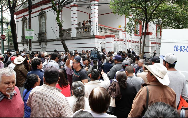 El hombre acusa que las autoridades lo tienen dando 