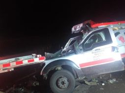 El reporte de un hecho vial con personas atrapadas fue sobre el kilómetro 0 del Macrolibramiento, en su cruce con la autopista Guadalajara-Zapotlanejo. ESPECIAL