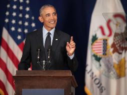 En un acto ante un millar de estudiantes de la Universidad de Illinois, el anterior gobernante advirtió del ''peligro'' que sufre el país actualmente. AFP / S. Olson