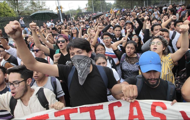 José Ramón Amieva dice que son lesiones que pusieron en riesgo la vida de al menos dos jóvenes, por lo que pudiera considerarse hasta la tentativa de homicidio. EFE / ARCHIVO