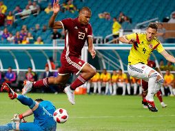 La selección colombiana sometió a un combinado venezolano que estuvo lejos de su mejor nivel. AFP/R. Wise