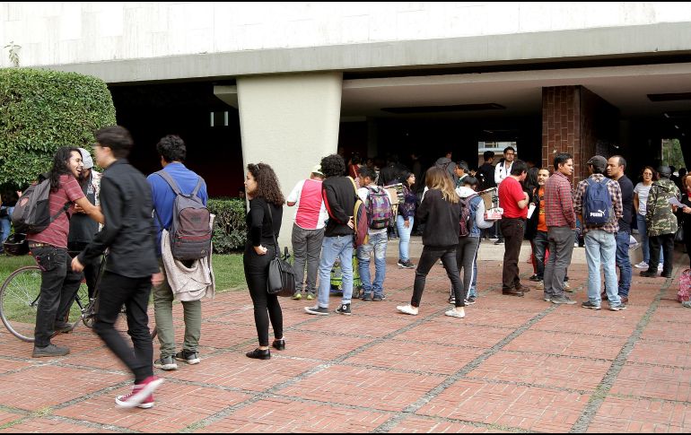 Se espera que en las próximas horas se defina la entrega de los planteles faltantes. NTX/B. Moncada