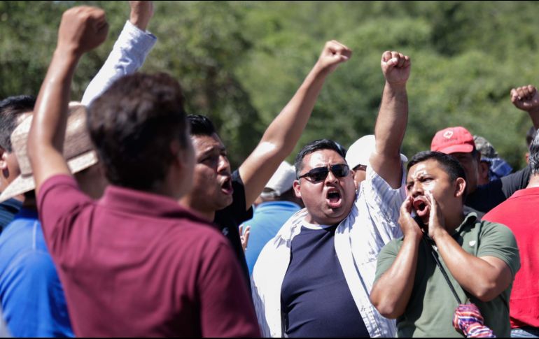 La  expedición de 900 cheques a miembros del SNTE no cubre a todos los afectados por lo que el paro docente continuarÁ hasta el lunes. ARCHIVO / EL INFORMADOR