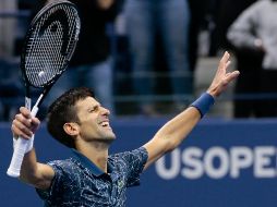 Djokovic demostró una vez más que su lesión en el codo quedó en el pasado al levantar su decimocuarto Grand Slam. AP / A. Kudacki
