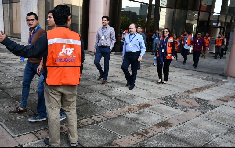 Para participar en el macrosimulacro, puede inscribirse a través de la página de internet www.macrosimulacrojaliscouepcb.com.mx o en los teléfonos 36703837 y 36753060. ESPECIAL / UEPCBJ