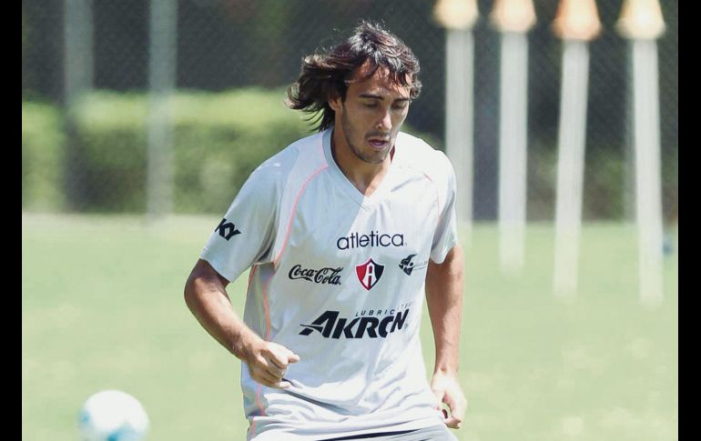 Gastón Puerani. Uruguayo que llegó al Atlas en 2011 y a pesar de ser un centro delantero, con los Zorros era colocado como volante por derecha o como enganche. Jugó tres partidos y no hizo gol. MEXSPORT / ARCHIVO