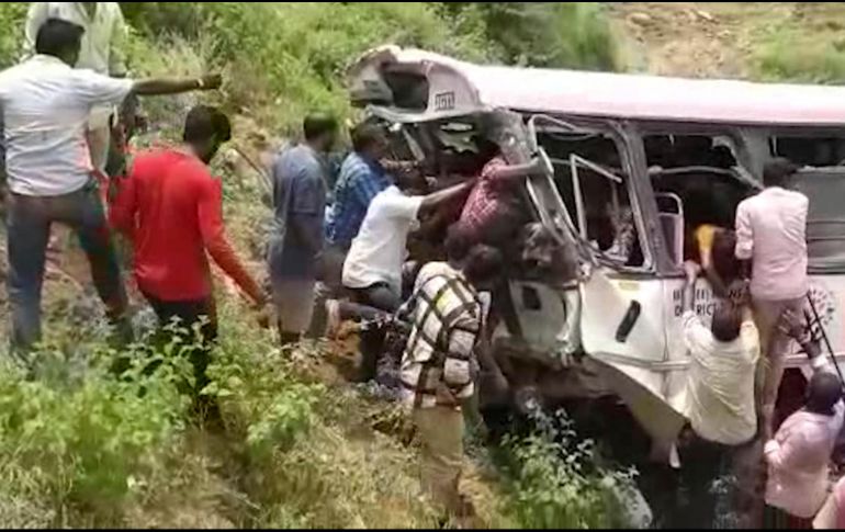 Autoridades reportan a 35 personas heridas y fueron trasladadas a un centro de atención médica. AP