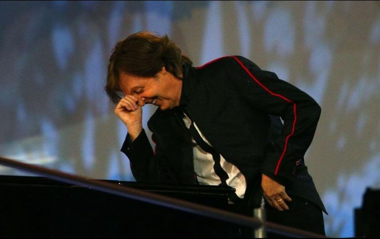 Además, el músico dejó caer que puede que sus entonces compañeros de banda estuvieran en la habitación de al lado 