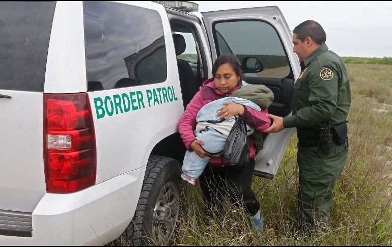Las unidades familiares son considerados como los individuos detenidos con otro integrante de su misma familia. EFE / ARCHIVO
