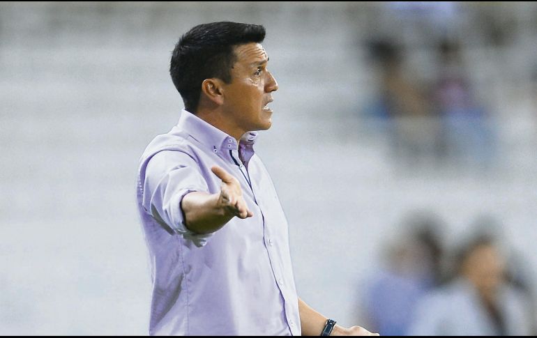 En su periodo como DT interino, Hugo Castillo tuvo a su cargo tres juegos, sin embargo, perdió todos. MEXSPORT / ARCHIVO