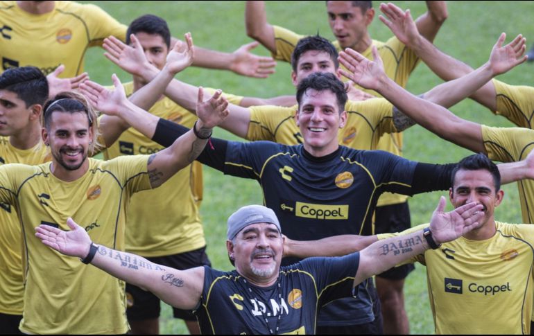 Este jueves, ''El Diez'' trabajará a tope con sus dirigidos. AFP / ARCHIVO