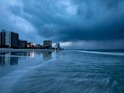 El factor más peligroso es la lluvia extremadamente fuerte, que se extenderá durante el fin de semana, así como una marejada ciclónica que podría ser mortal. AFP / A. Edelman