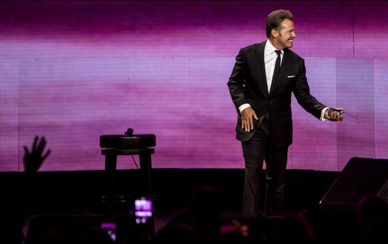 El concierto que ofreció el cantante mexicano, tuvo duración de casi dos horas y media.  NTX / ESPECIAL