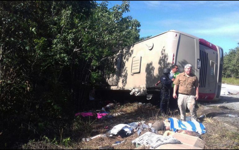 Autoridades estatales y municipales acudieron al sitio para atender a los lesionados. EFE/ARCHIVO