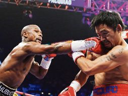 Floyd Mayweather Jr. y Manny Pacquiao se enfrentaron en 2015, con una clara victoria para el estadounidense. AP