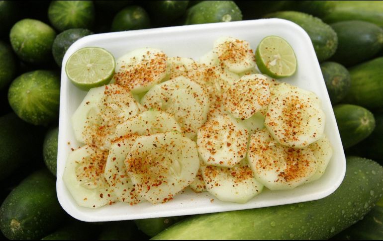 Existen alimentos denominados ''detergentes'', porque ayudan en la limpieza de las piezas dentales, tales como la zanahoria, la jícama, la manzana, pepino, palomitas, entre otros. EL INFORMADOR / ARCHIVO