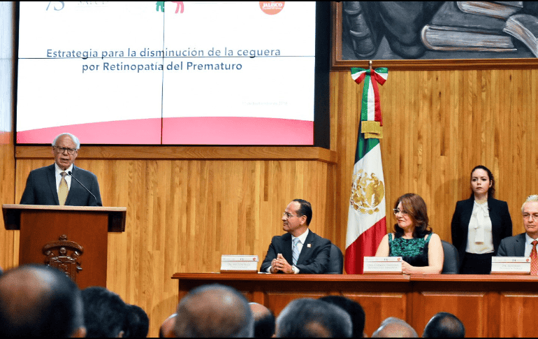 Este equipo fue entregado en el Paraninfo de la Universidad de Guadalajara a las autoridades del Hospital Civil. TWITTER / @JoseNarroR