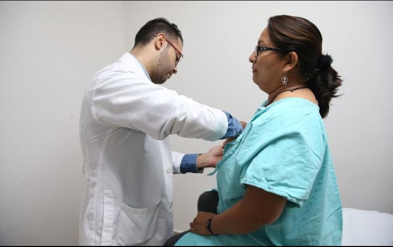 Aproximadamente 15 por ciento de los casos de cáncer de mama se presentan en menores de 40. EL INFORMADOR / ARCHIVO