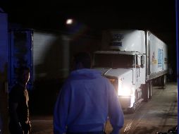 Cotero dice también que fue hace dos años cuando el entonces fiscal, Eduardo Almaguer y el fiscal central, Rafael Castellanos, determinaron el manejo y destino de los cuerpos debido al sobrecupo en el IJCF. EFE / F. Guasco