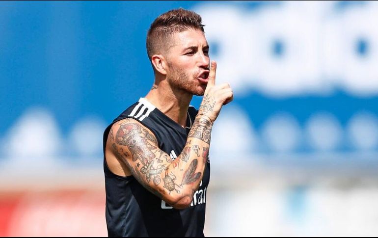 Ramos respondió con dureza a la publicación de Griezmann y le aconsejó que aprenda de grandes futbolistas que no tienen el Balón de Oro y que escuche más a su entorno. TWITTER / @SergioRamos