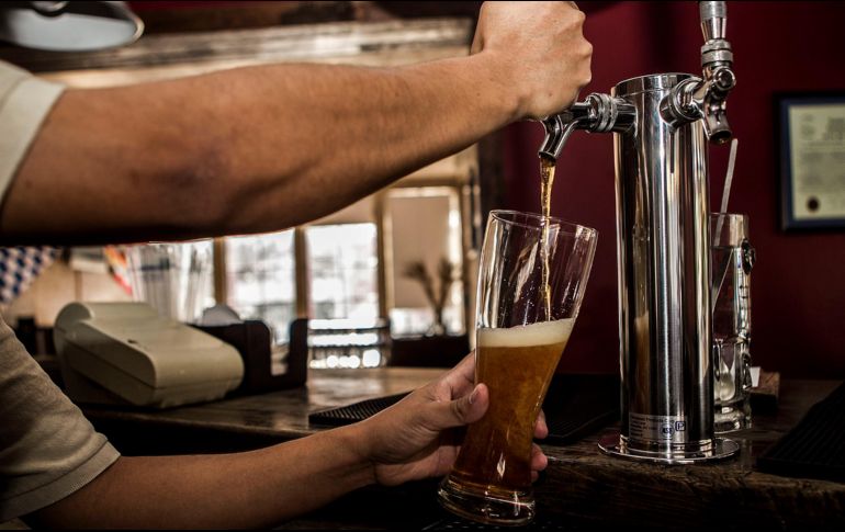  En espera de los resultados de los exámenes forenses, las autoridades malayas han asegurado varias cajas de distintos tipos de bebidas alcohólicas en el valle de Klang. EL INFORMADOR/ ARCHIVO