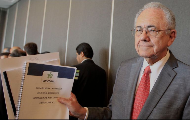 Jiménez Espriú mencionó que en este año el AICM recibirá 48 millones de pasajeros, mientras que el de Toluca 600 mil. EFE/M. Guzmán