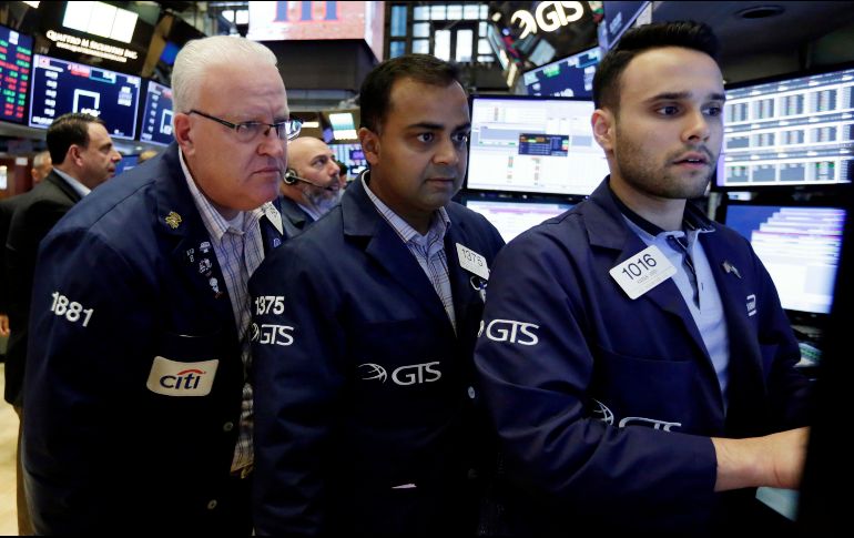 El NYSE Composite sube 31.22 puntos (0.24 por ciento) al colocarse en 13 mil 123.20 unidades. AP / ARCHIVO