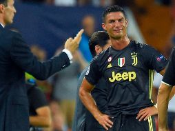 El luso deja el campo en lágrimas a la media hora de partido. AFP/J. Jordan