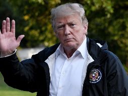 El presidente estadounidense, Donald J. Trump, camina en el jardín sur a su llegada a la Casa Blanca. EFE/O. Douliery