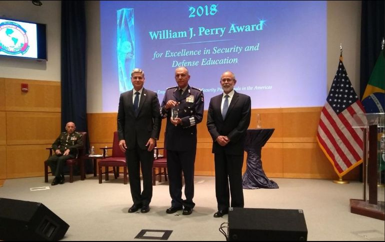 Cienfuegos Zepeda impartió una plática a la clase 58 del Colegio Interamericano de Defensa, con el tema 