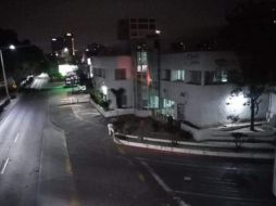 Los daños en la infraestructura no pasaron de las ventanas, pero en el sitio fueron hallados casquillos percutidos. ESPECIAL