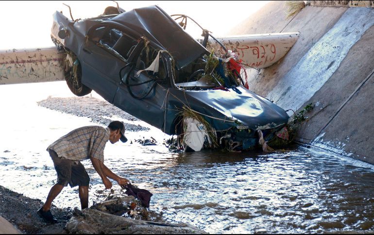 Vista general de daños ocasionados por las lluvias, en diferentes municipios en la ciudad de Culiacán. EFE / J. Cruz