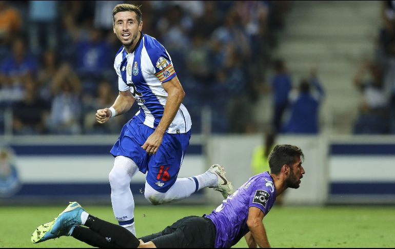 Herrera pasó del Pachuca al Porto en el 2013 y ya está en su último año de contrato con los Dragones. EFE/ARCHIVO