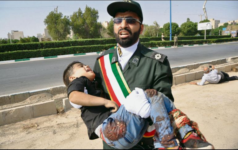 El Estado Islámico irrumpe un desfile militar en Irán