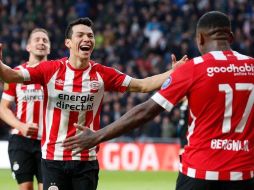 Lozano celebra tras anotar contrarrematando un rebote propiciado por Bergwijn (#17).TWITTER/@PSV