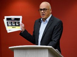 El ministro de Comunicación señaló que pedirán directamente a los funcionarios señalados aclarar si participaron o no. AFP / F. Parra